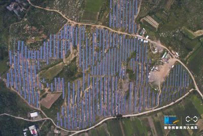 航拍:河南宝丰100兆瓦光伏项目 2300亩山地盖太阳能板